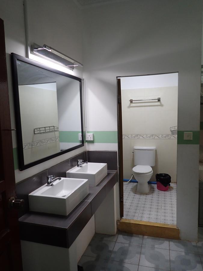 Lazy Gecko Guesthouse Phnom Penh Zewnętrze zdjęcie