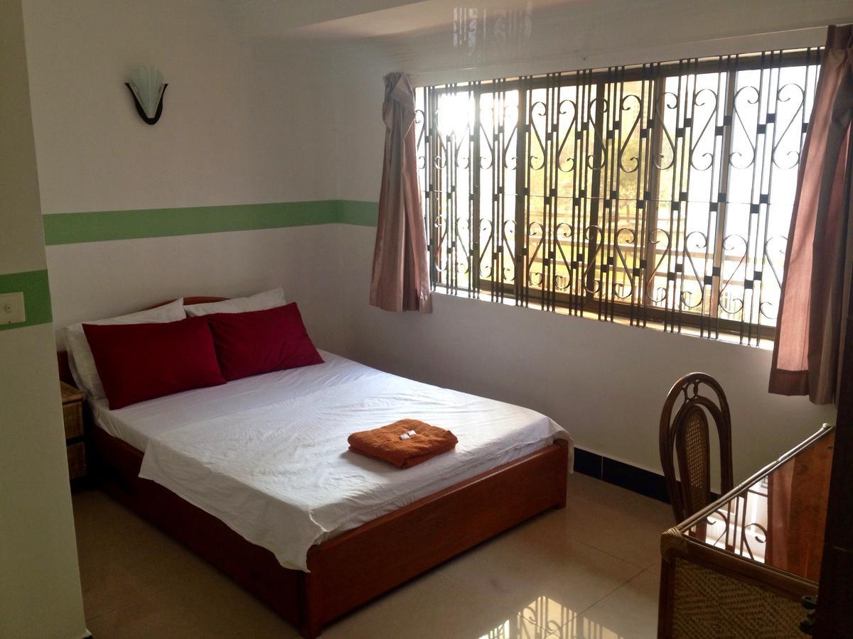 Lazy Gecko Guesthouse Phnom Penh Zewnętrze zdjęcie
