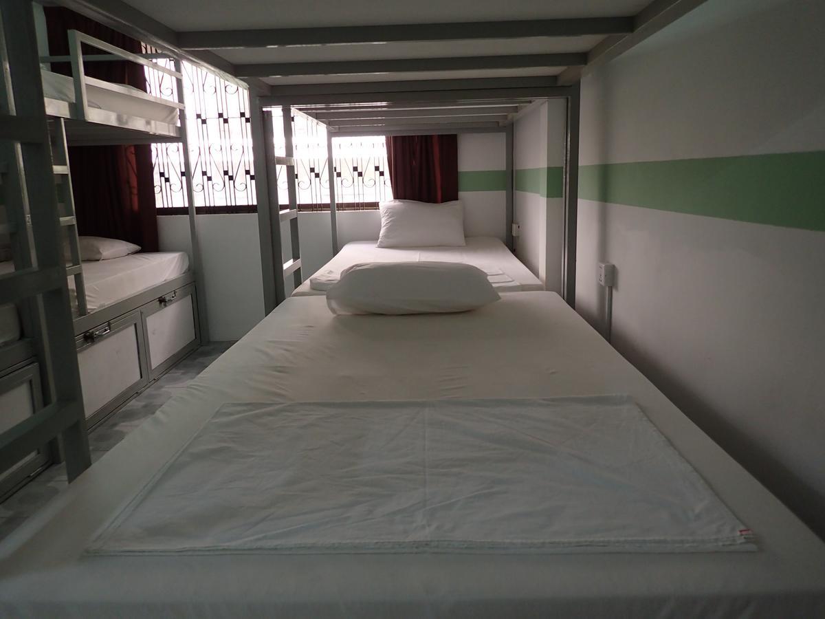 Lazy Gecko Guesthouse Phnom Penh Zewnętrze zdjęcie